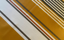 Détail tissu nappe enduite rayée effet déperlant