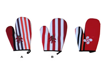 Gant de cuisine avec rayures et broderies basques pour une cuisine colorée