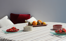 mbiance bord de mer avec nappe enduite rayures couleur sable