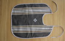 BAVOIR « CRUSTACÉ » GRIS - 2 broderies