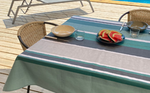 nappe en coton enduit pour une jolie table sur la terrasse et un entretien facile